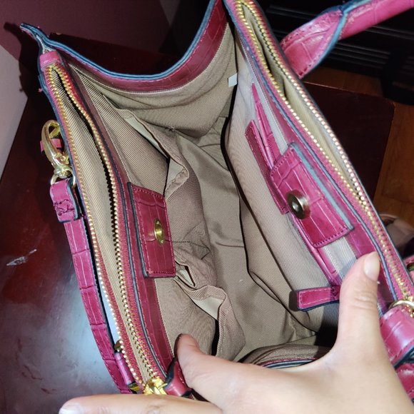 Women's Gorgeous London Fog handbag - Picture 2 of 6